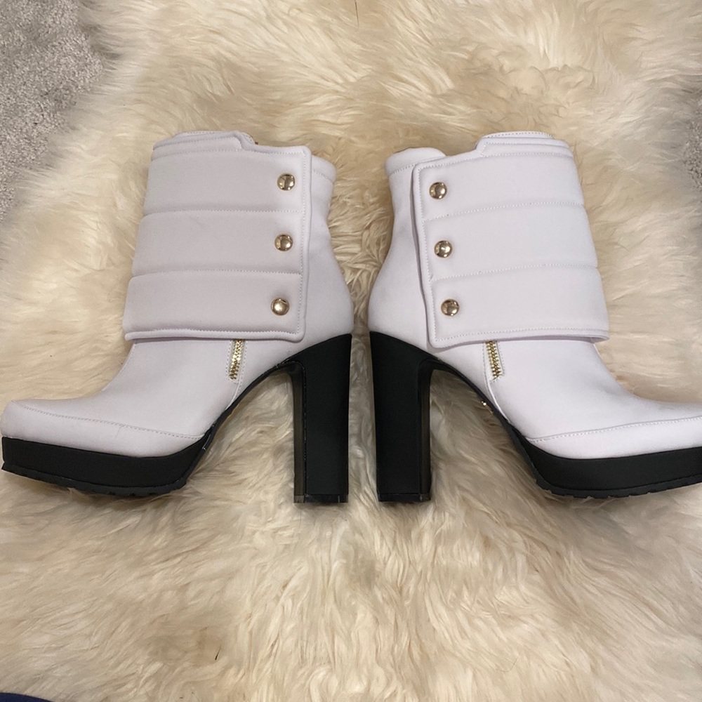 White puffer moto boots